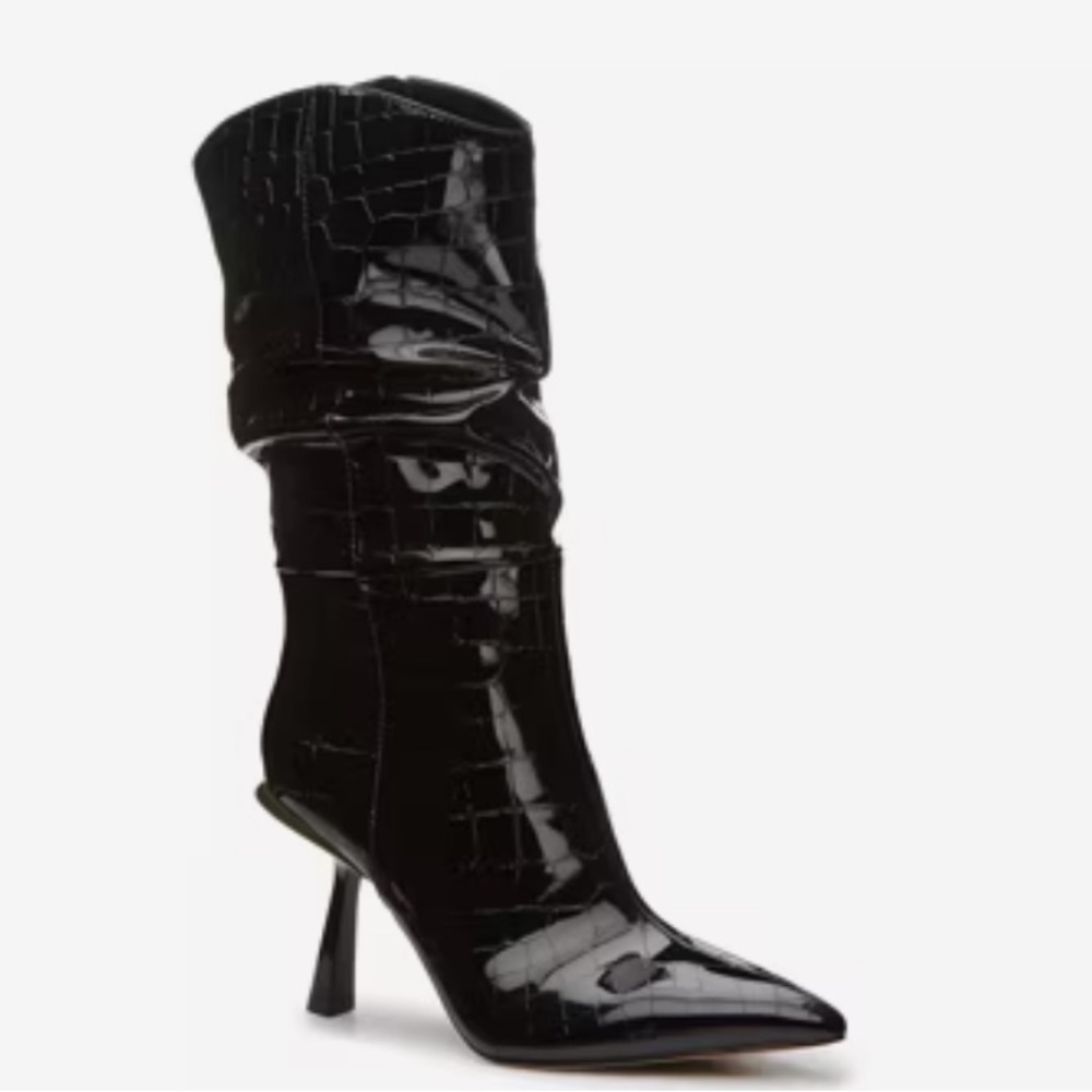 NWT Vince Camuto Senimi Boot- black croc print patent